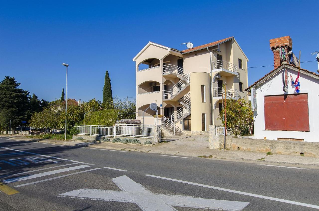 Apartments Marko Драге Экстерьер фото